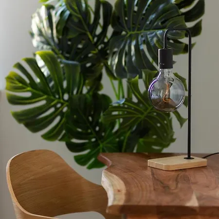 Symboliczna With Balcony & Parking By Renters Apartamento *