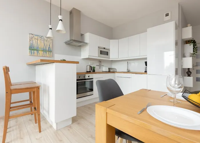 Symboliczna With Balcony & Parking By Renters * Warszawa