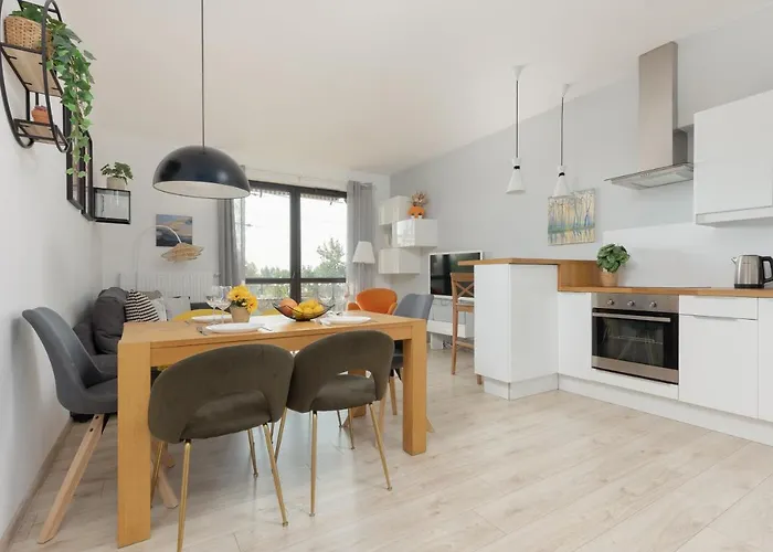 Symboliczna With Balcony & Parking By Renters * Warszawa