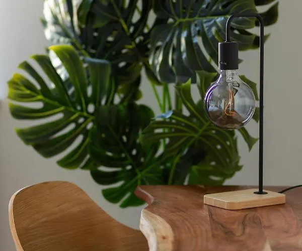 Symboliczna With Balcony & Parking By Renters Lägenhet *