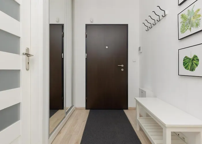 Symboliczna With Balcony & Parking By Renters * Warszawa