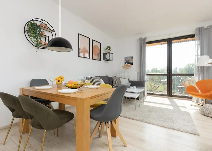 Symboliczna With Balcony & Parking By Renters *