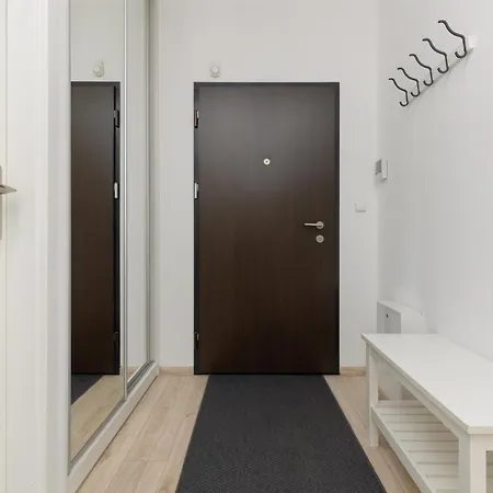 Symboliczna With Balcony & Parking By Renters * Varsovia